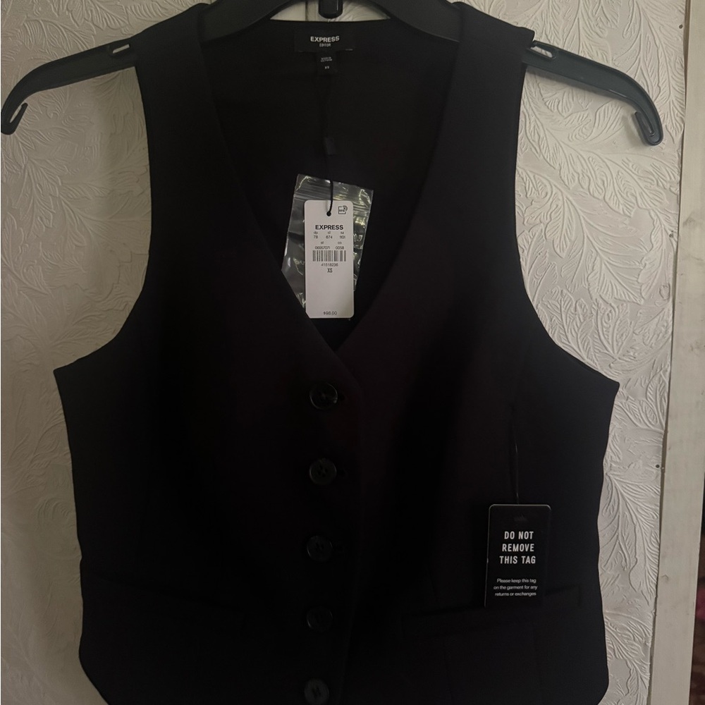 NWT-Express Classic Black Vest